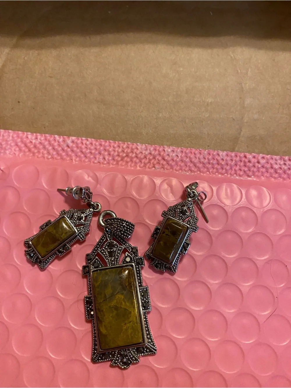 Art deco brown nephrite jade pendant and earrings in marcasite